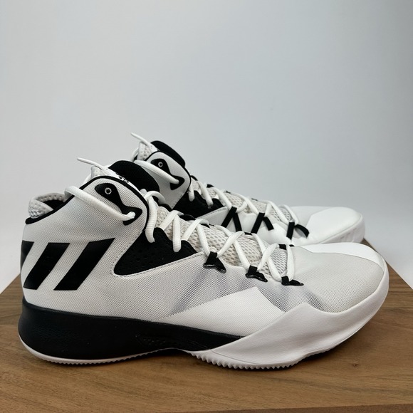 New NWB Mens Adidas Dual Threat White Basketball Shoes Sneakers Size 12 M
